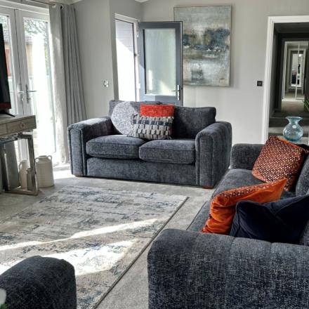 Lodge 1 Lounge 3