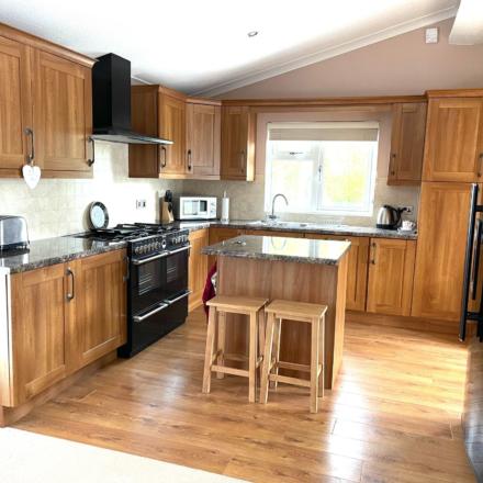 Lodge2 Int Kitchen4