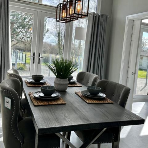 Lodge 1 Dining