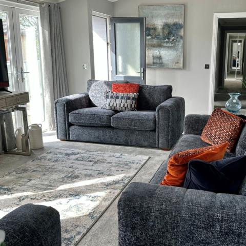 Lodge 1 Lounge 3