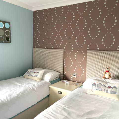 Lodge2 Int Twin Bedroom1